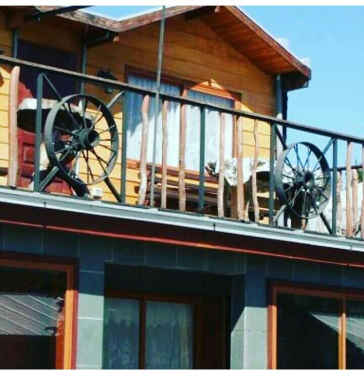 Hostal Maitahue Pucon Exterior photo